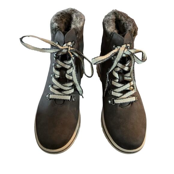 Cliffs by White Mountain Hallet Hiking Boot Bootie NEW Size 9 Grey Gray Fur Trim - Picture 2 of 11